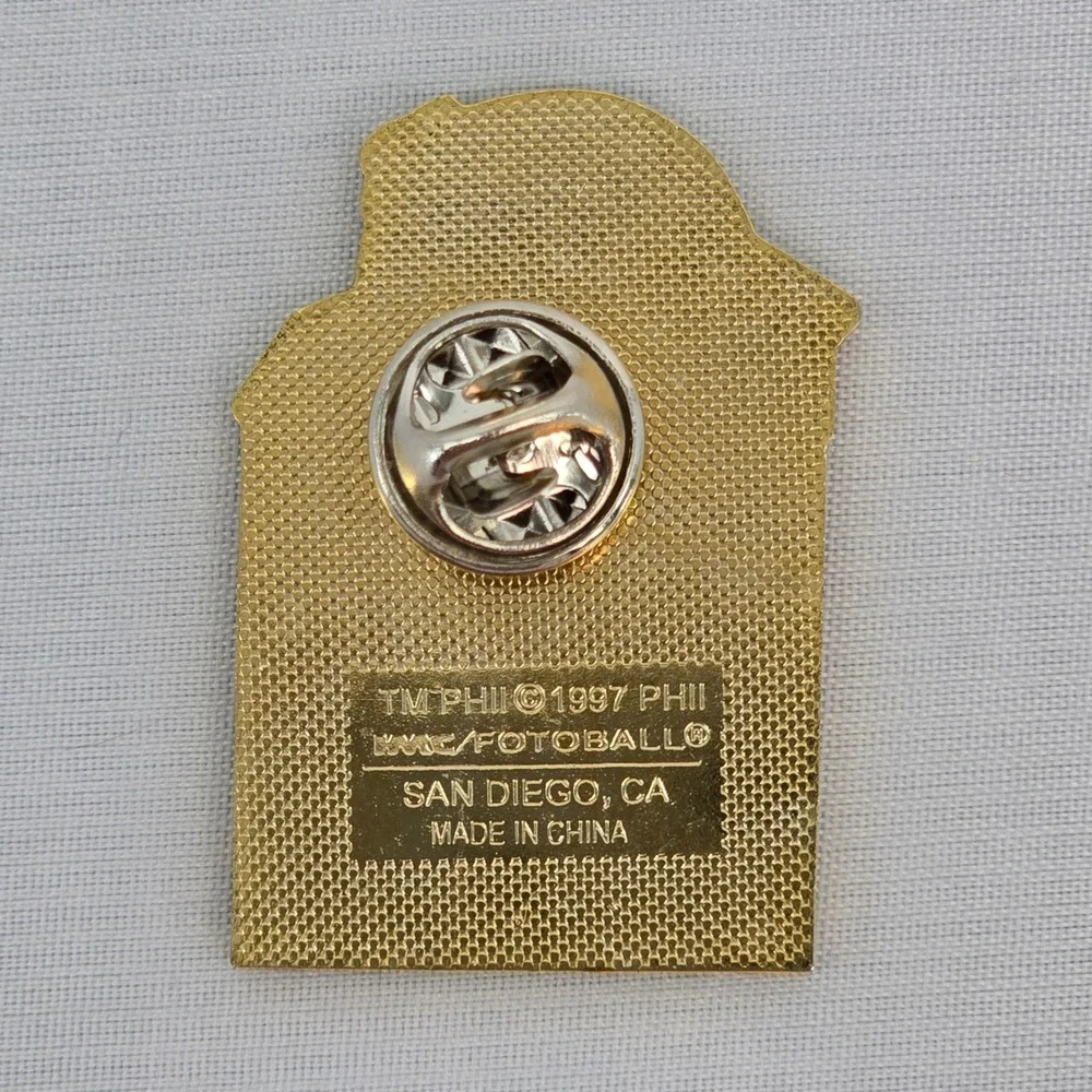 Vintage 1997 Planet Hollywood Amsterdam Van Gogh Windmill Enamel Pin Fotoball